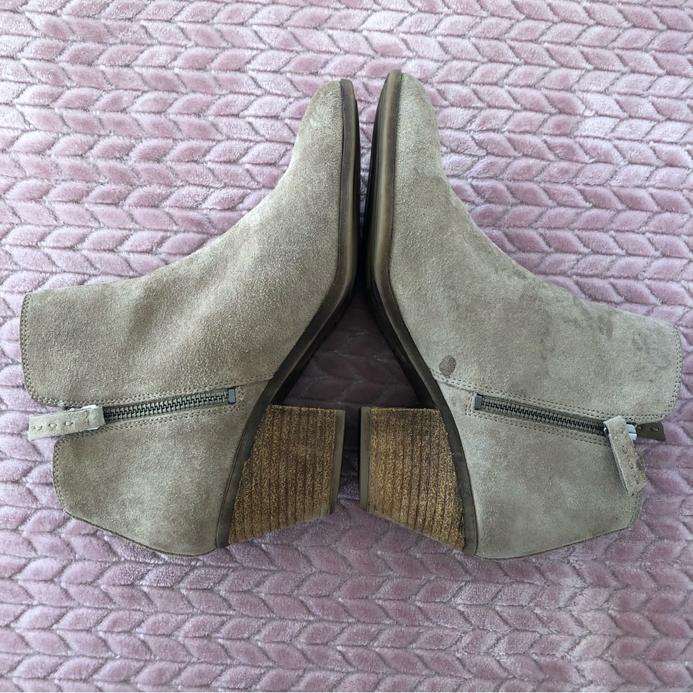 Frye Judith Zip Bootie Ankle Boots Beige ASH Suede - Picture 4 of 14